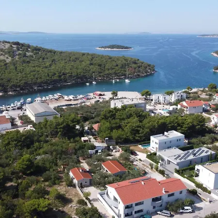 Vakantiehuis West By Interhome