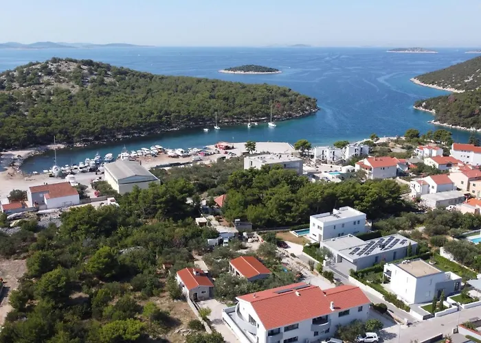 Vakantiehuis West By Interhome