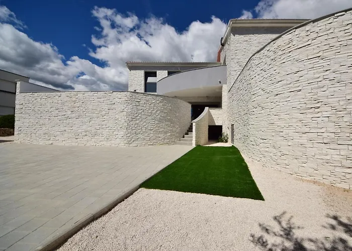 Сasa de vacaciones West By Interhome