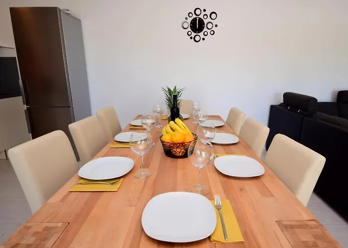 Vakantiehuis West By Interhome Sovlje